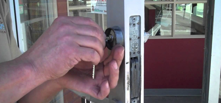 commercial door lock repair Country Club