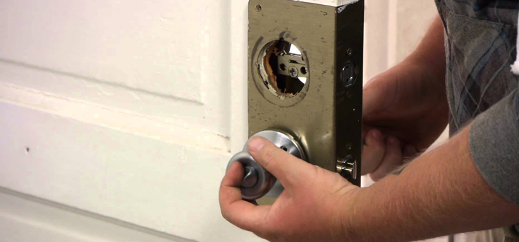 Home Lock Change in Country Club